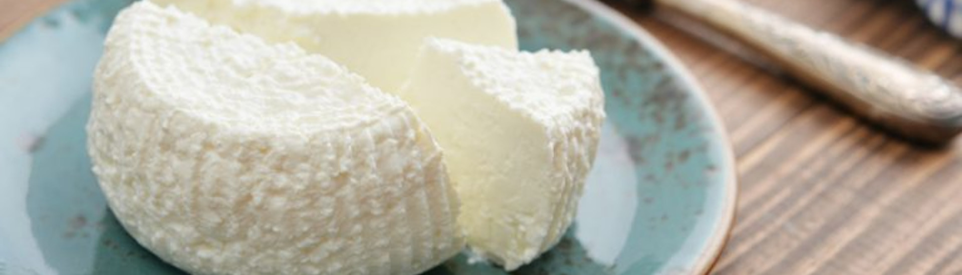 Listeria, alcuni ceppi particolarmente diffusi nella catena alimentare europea: lo studio di Efsa, Ecdc e Anses
