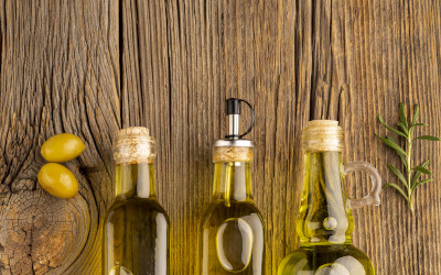 L'olio extravergine d'oliva uccide i batteri dell'insalata in busta: i test lo confermano