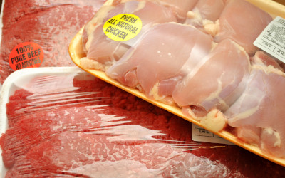 La carne confezionata nel punto vendita deve riportare in etichetta la data di scadenza?