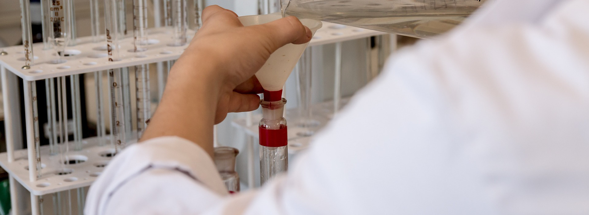 Richiami alimentari: prevenzione, controlli e ruolo dei laboratori di analisi