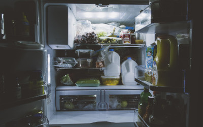 Frigorifero o dispensa? In estate conservare bene gli alimenti significa proteggere la salute